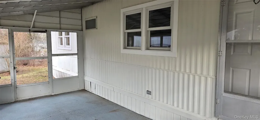 525 Riverleigh Avenue Unit 116 Riverhead NY 11901