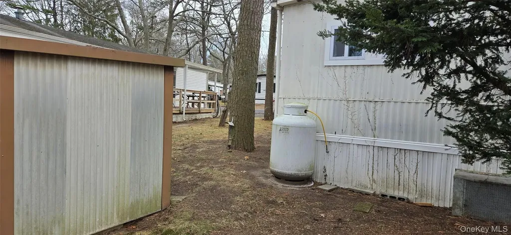525 Riverleigh Avenue Unit 116 Riverhead NY 11901