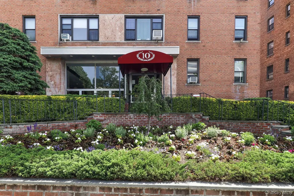 10 N Broadway White Plains NY 10601