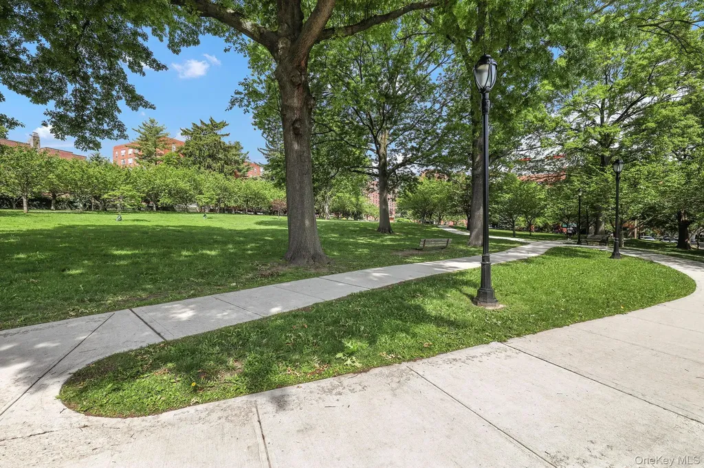10 N Broadway White Plains NY 10601