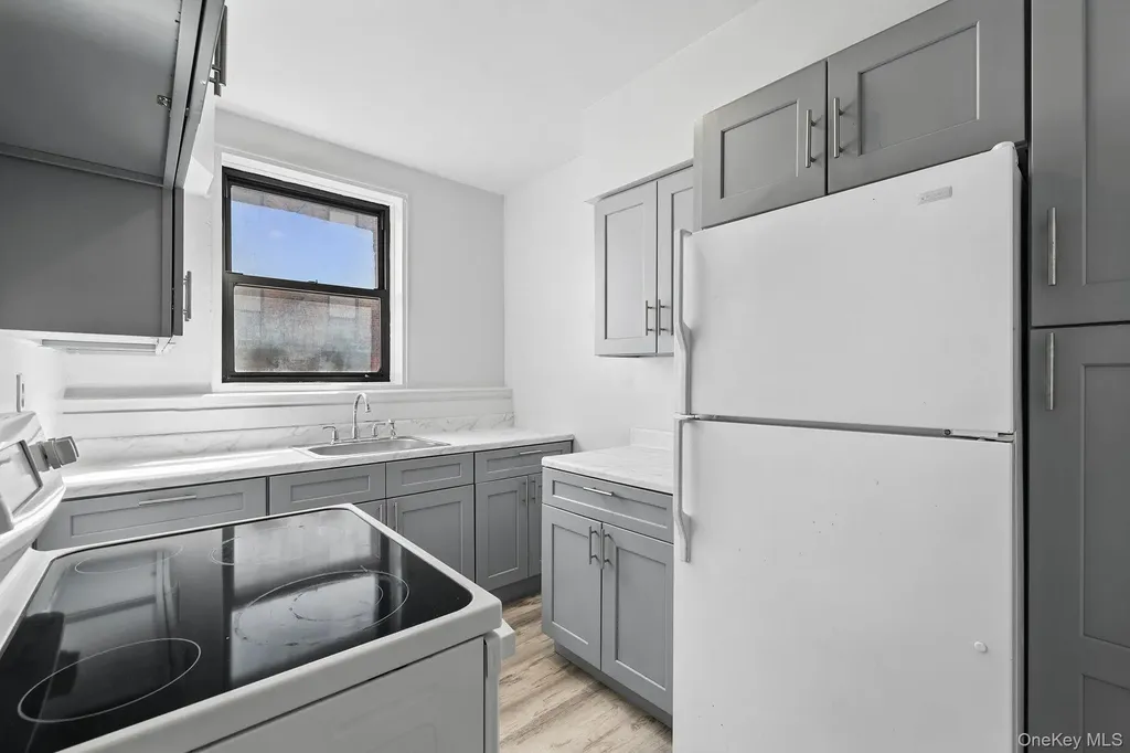 10 N Broadway White Plains NY 10601