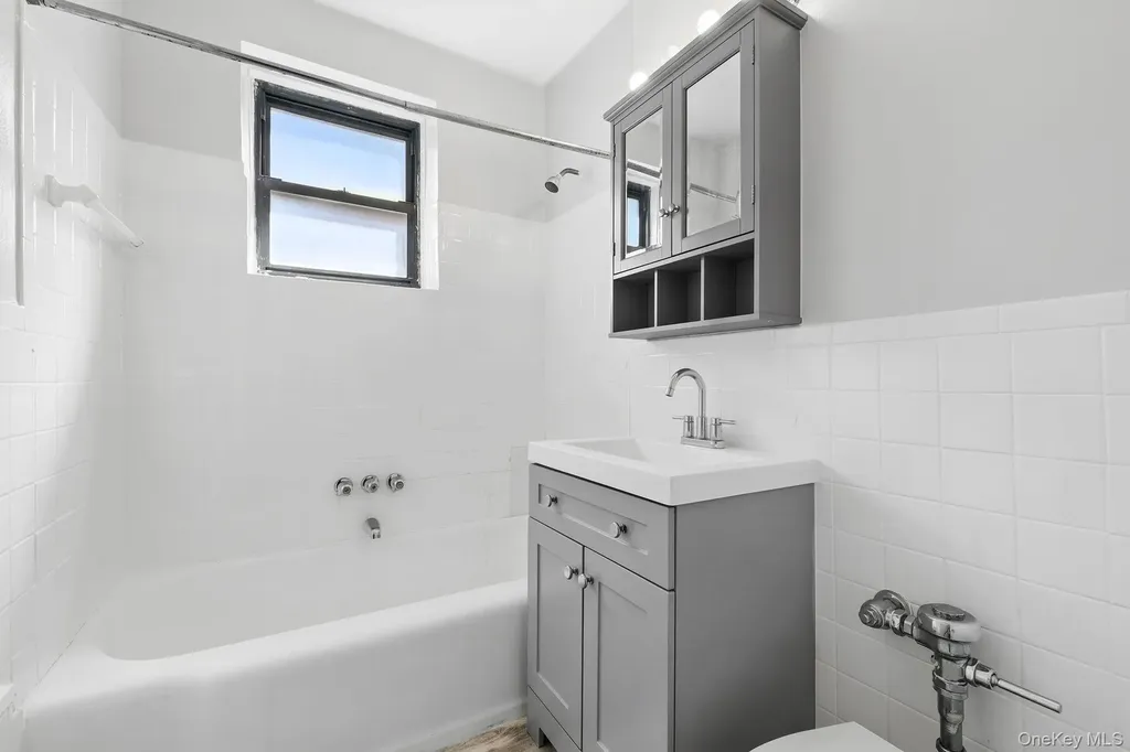 10 N Broadway White Plains NY 10601