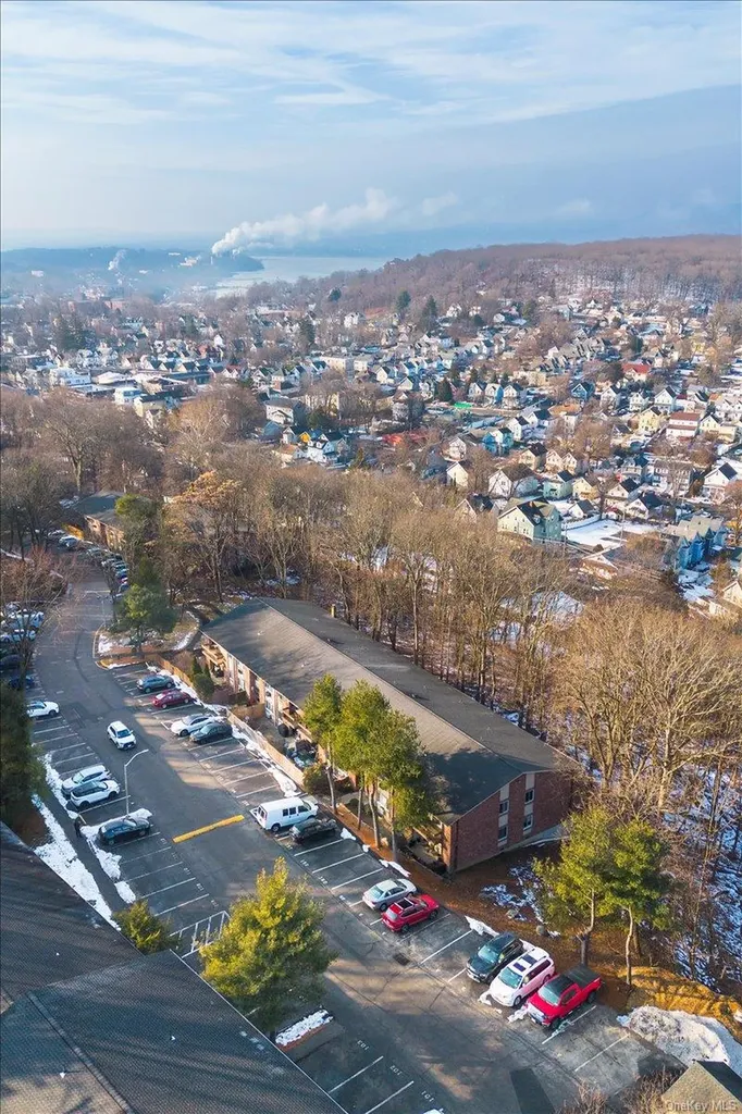 9 N James Street Peekskill NY 10566