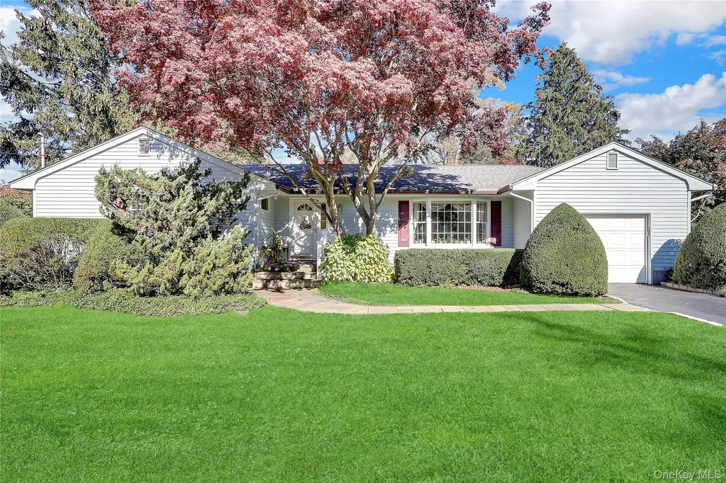 5 Cedar Lane Setauket NY 11733