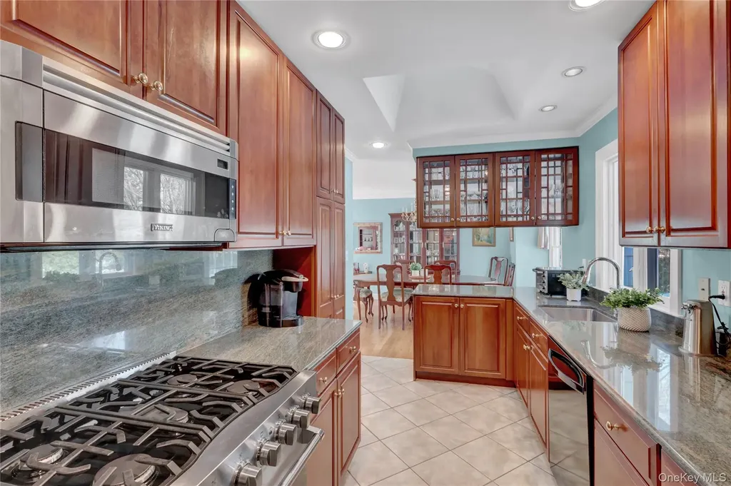5 Cedar Lane Setauket NY 11733