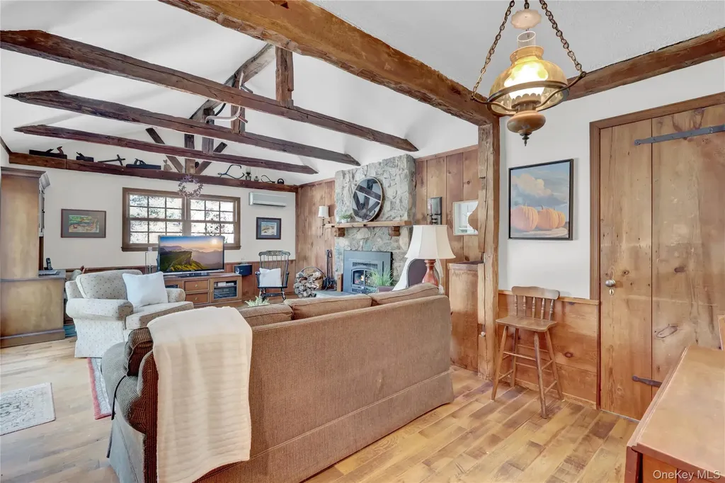 5 Cedar Lane Setauket NY 11733