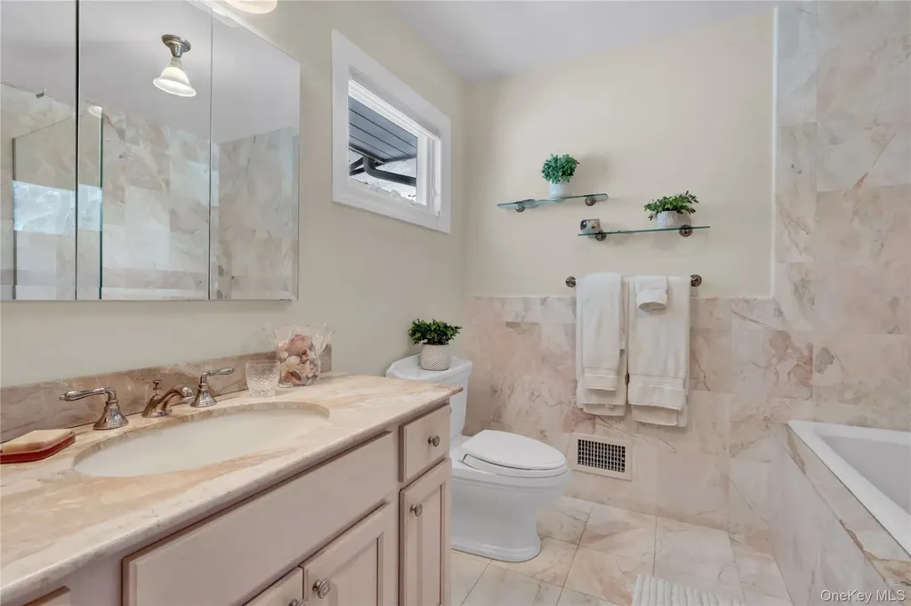 5 Cedar Lane Setauket NY 11733