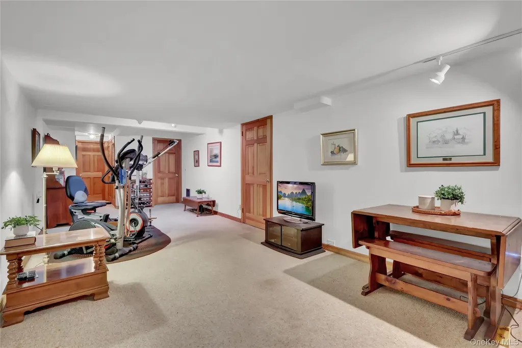 5 Cedar Lane Setauket NY 11733