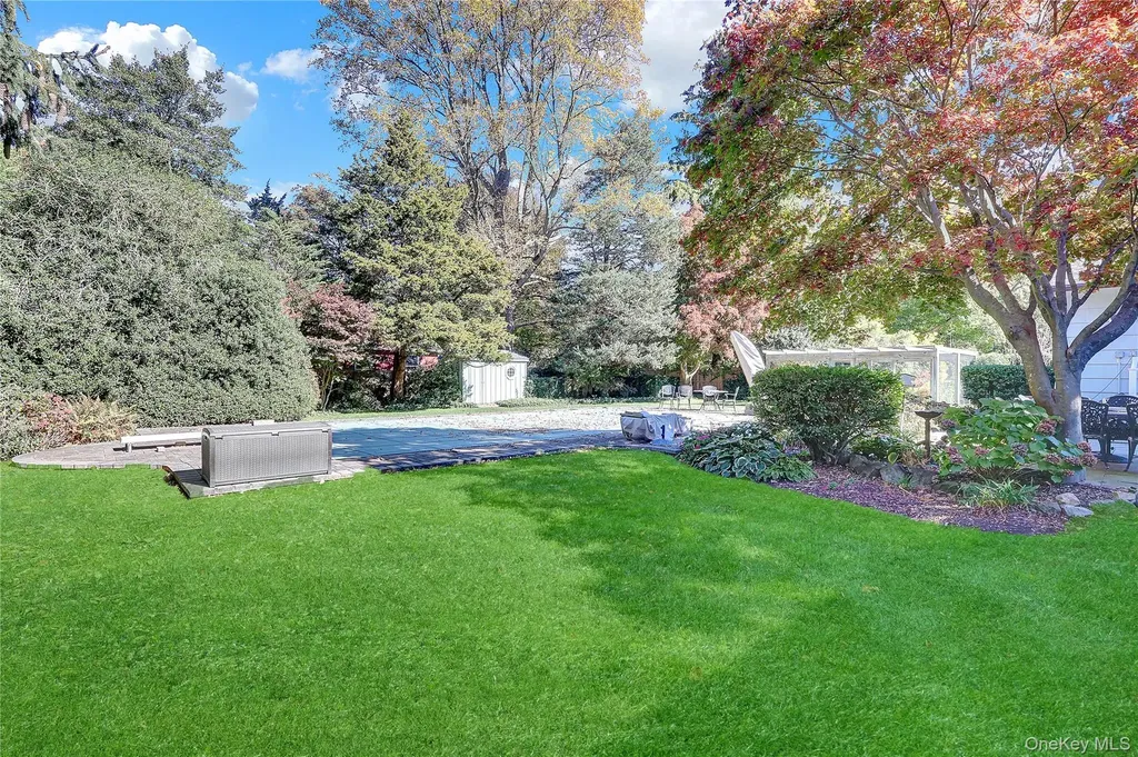 5 Cedar Lane Setauket NY 11733
