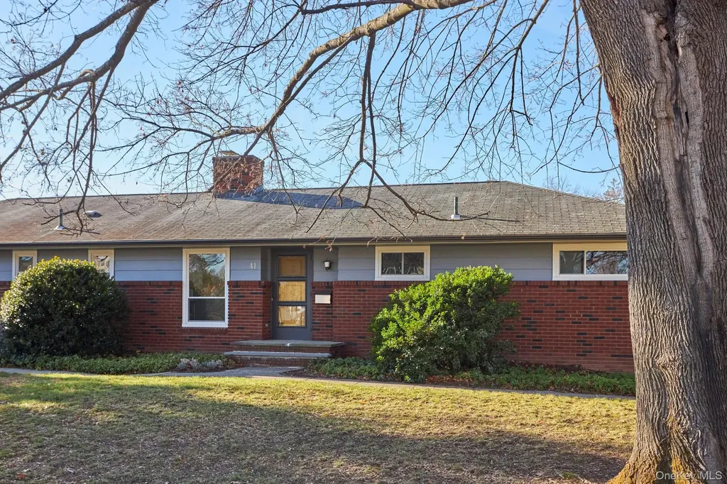 41 Trinity Place Rhinebeck NY 12572