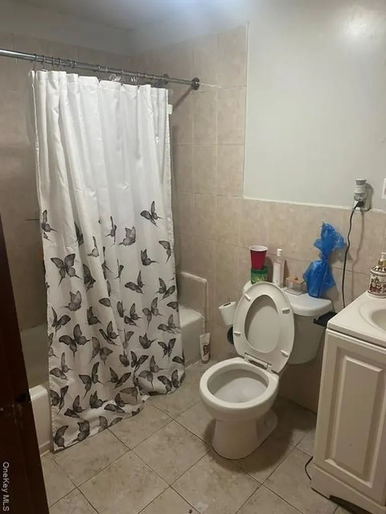 104-29 Roosevelt Corona NY 11368