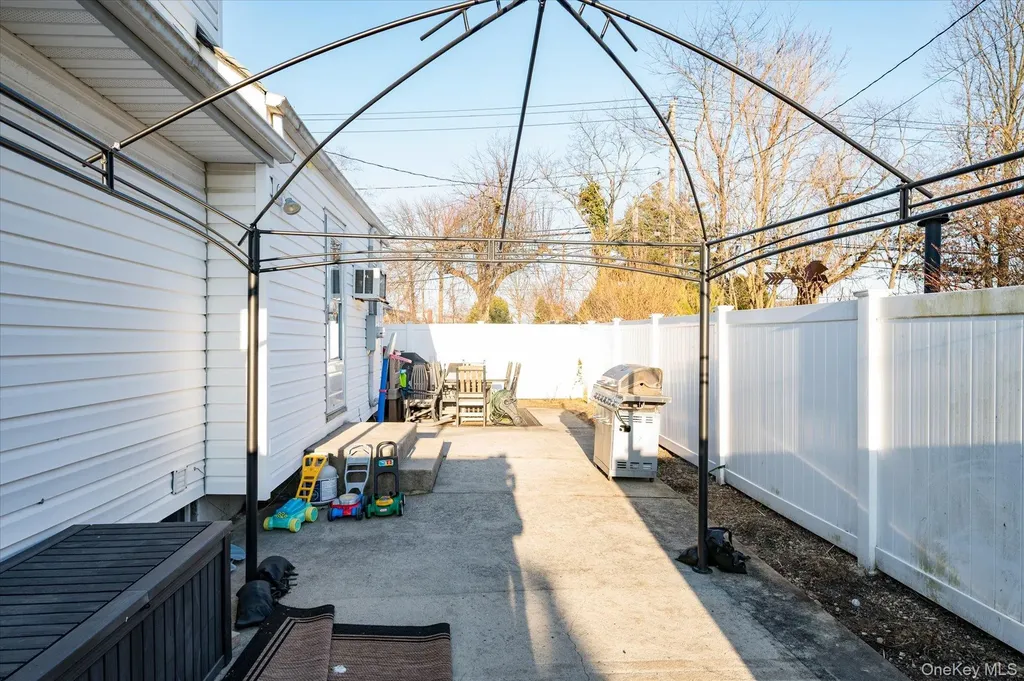 1 Salem Hicksville NY 11801