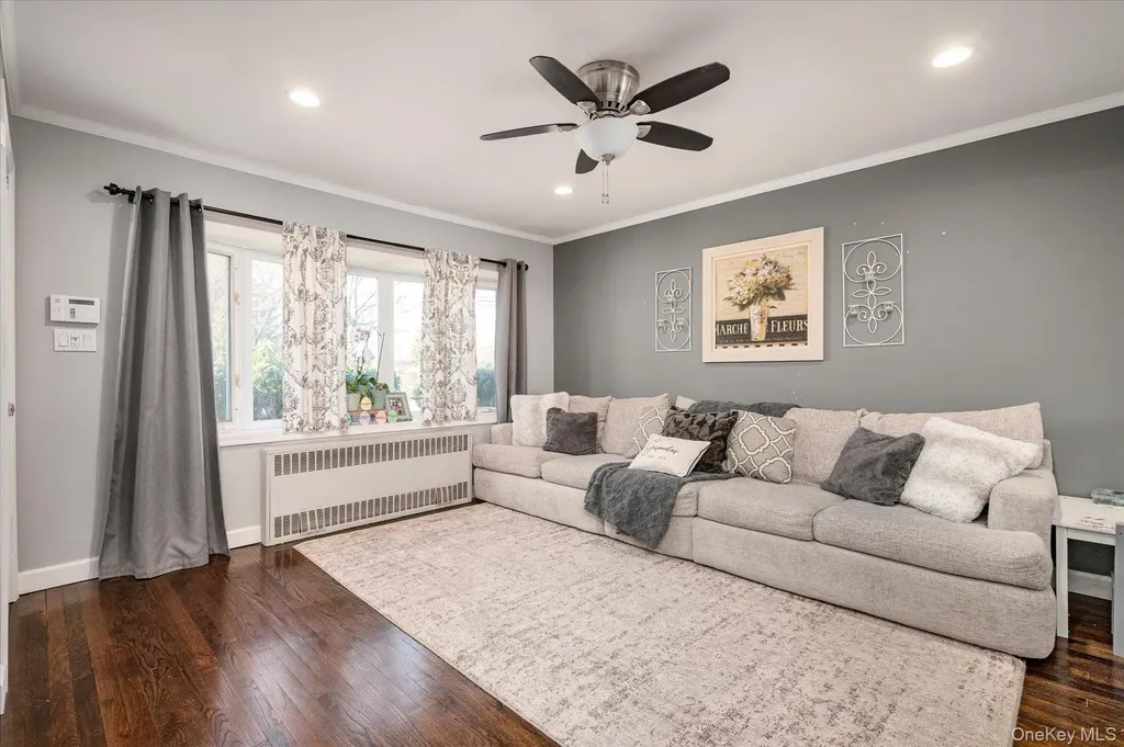 1 Salem Hicksville NY 11801