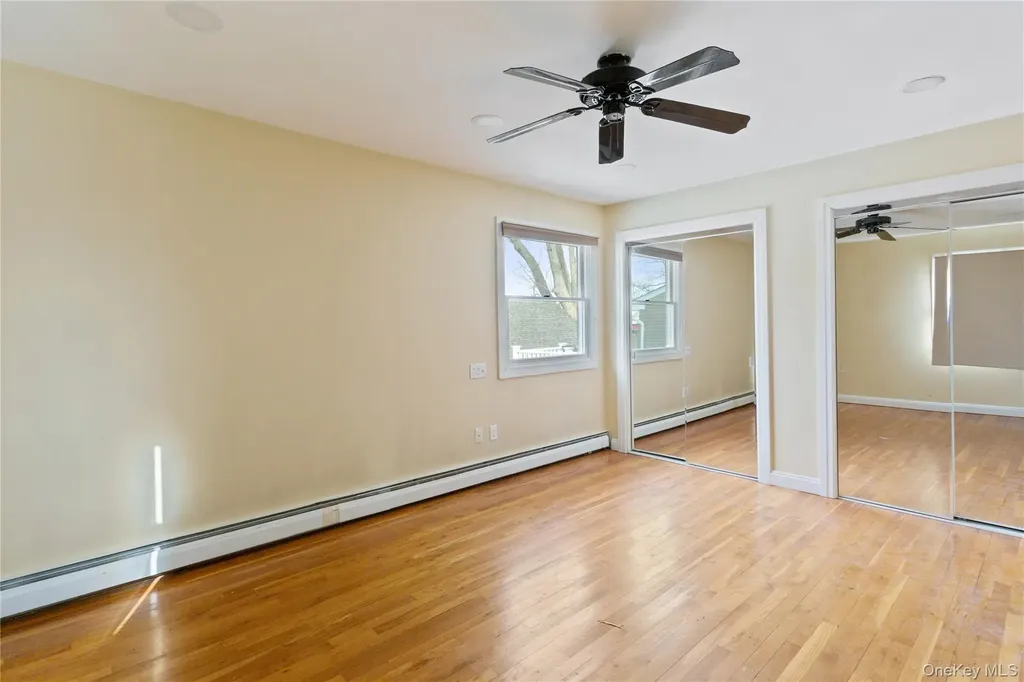 4274 Broadway Island Park NY 11558