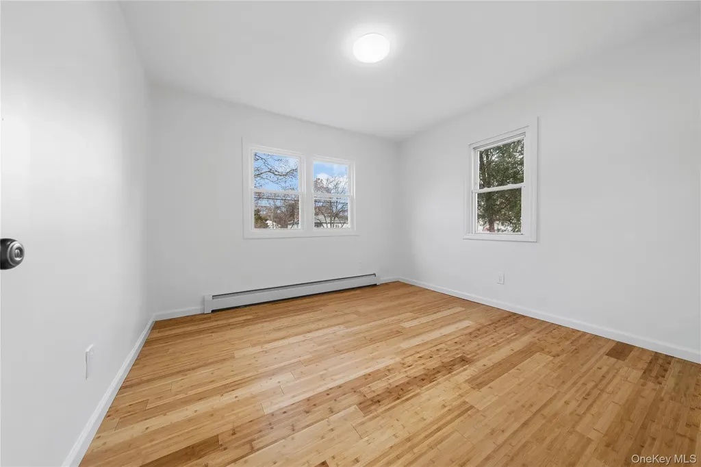 78 Carr Lane Coram NY 11727