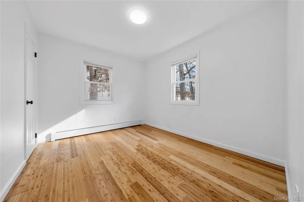 78 Carr Lane Coram NY 11727