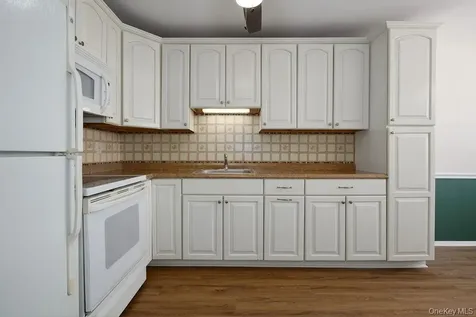 5 Forge Gate Drive Cold Spring NY 10516