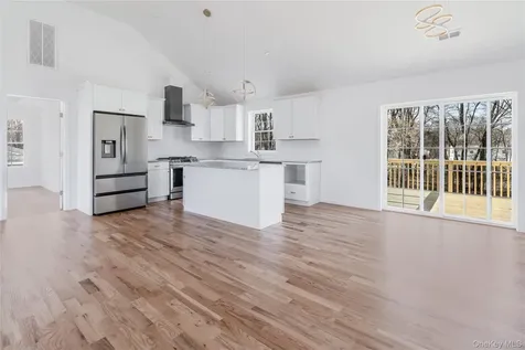 157 S Quaker Lane Hyde Park NY 12538