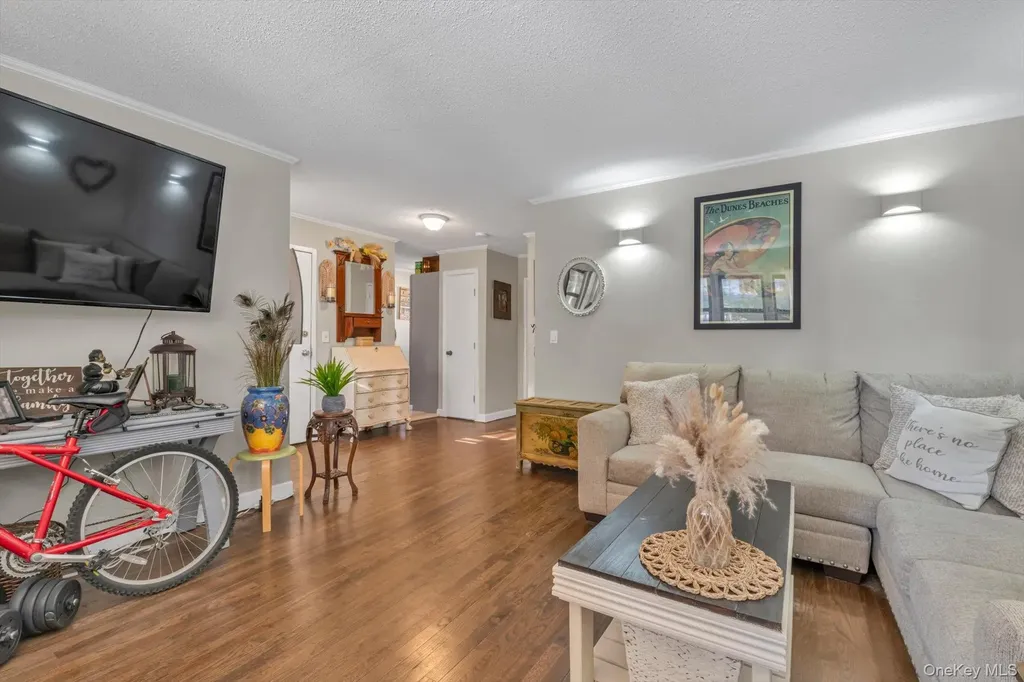 65 W Broadway Long Beach NY 11561