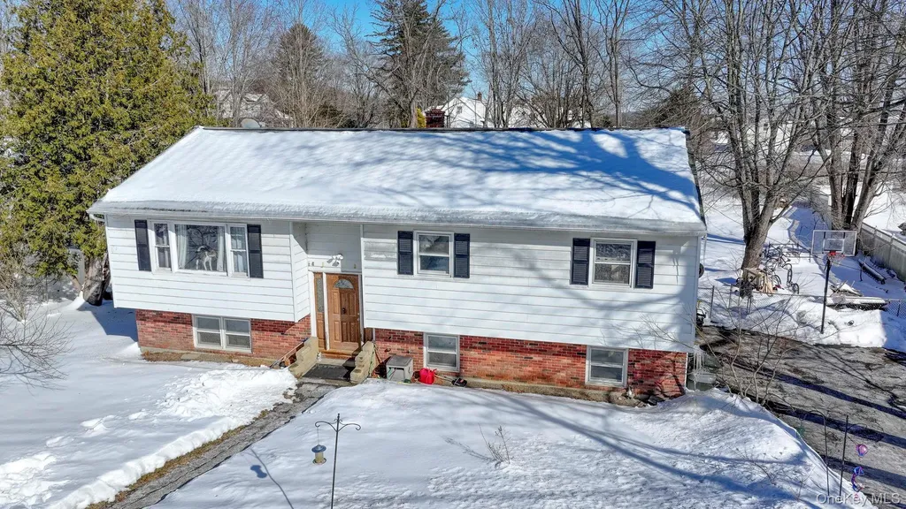 10 Collier Drive E Carmel NY 10512