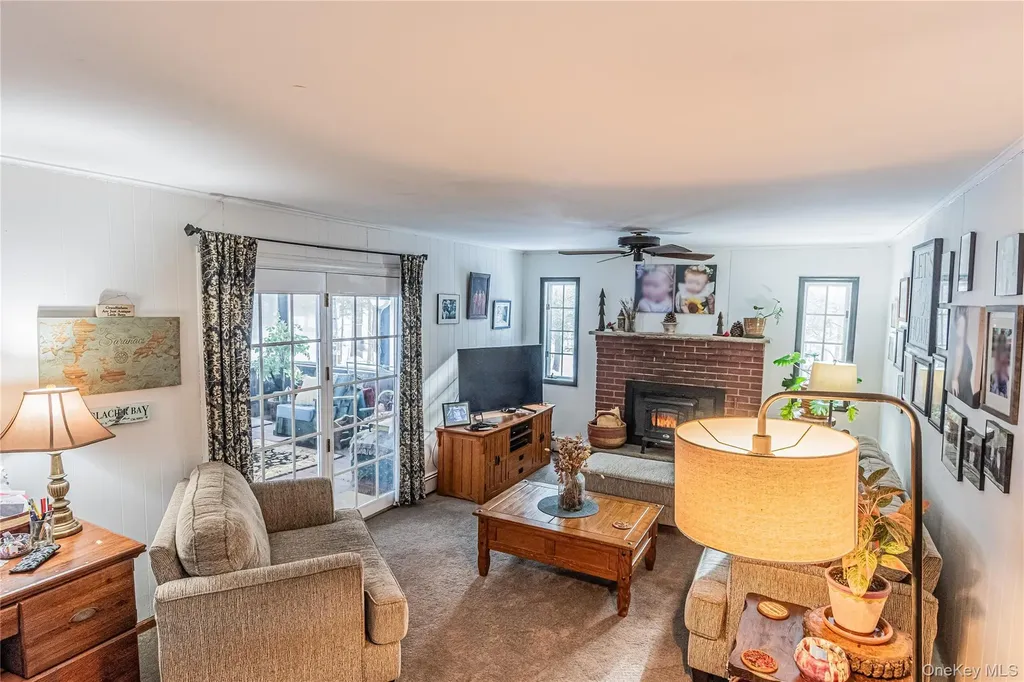 30 Hudson Drive Hyde Park NY 12538