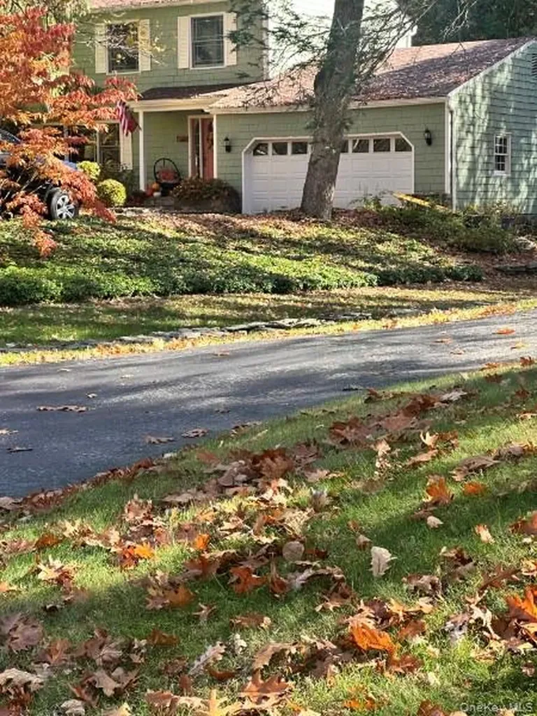 30 Hudson Drive Hyde Park NY 12538