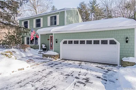 30 Hudson Drive Hyde Park NY 12538