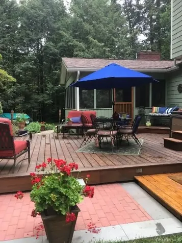 30 Hudson Drive Hyde Park NY 12538