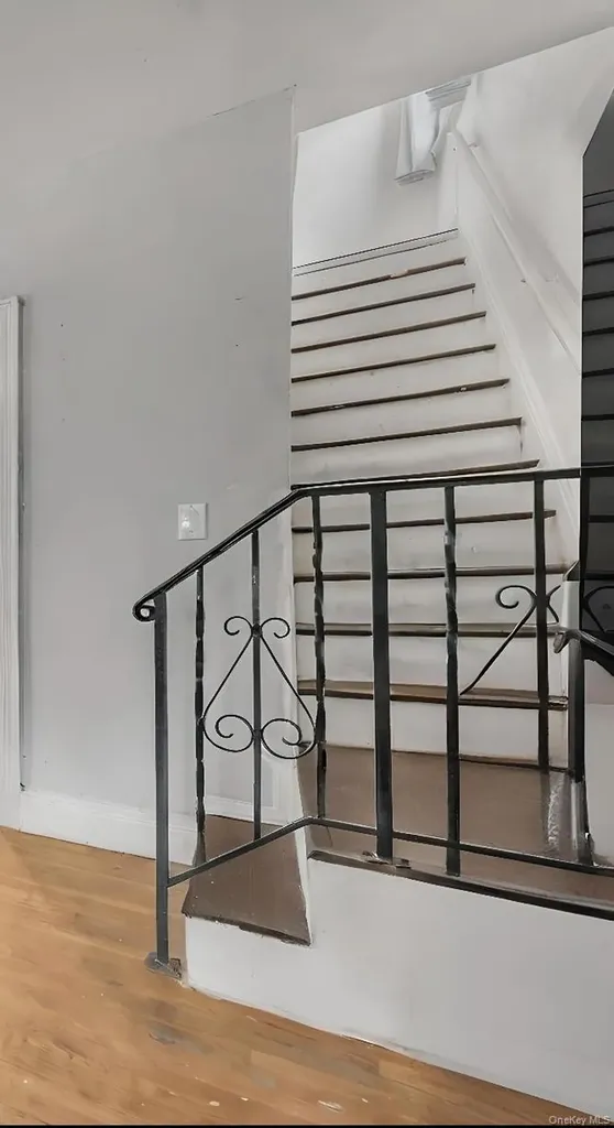 4425 Edson Avenue Bronx NY 10466