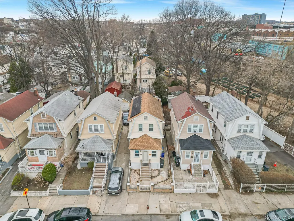 4425 Edson Avenue Bronx NY 10466