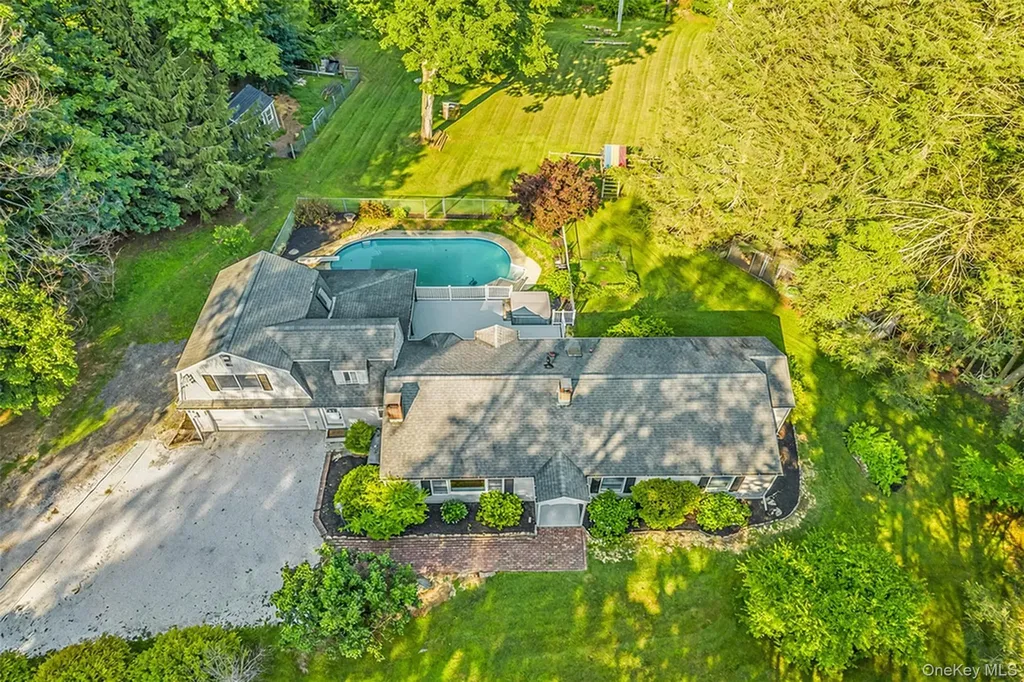 8 West Lane South Salem NY 10590