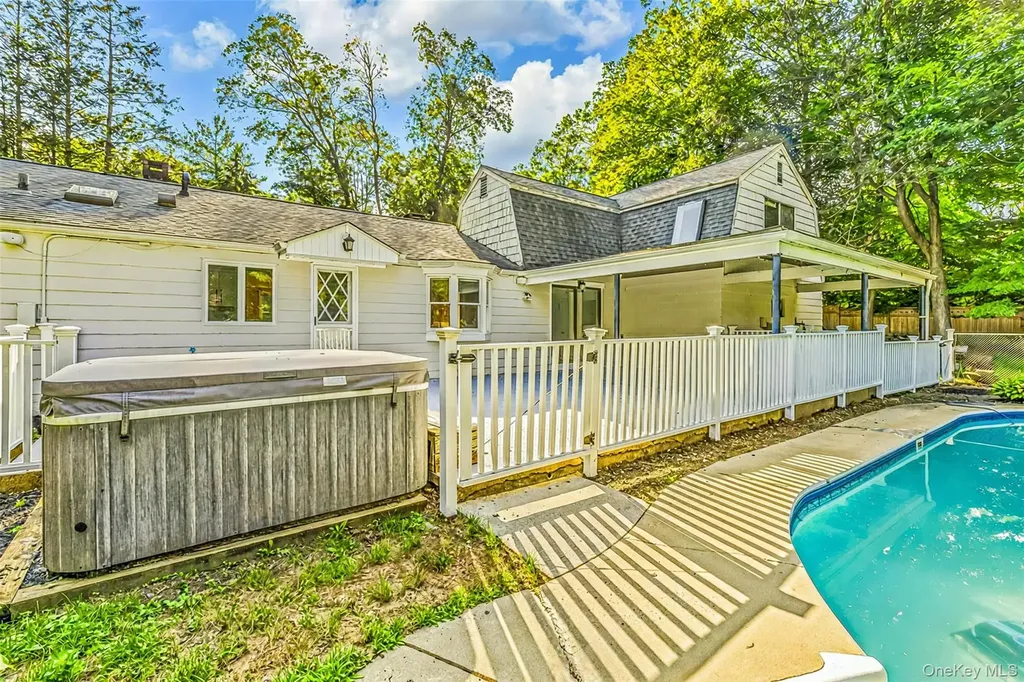 8 West Lane South Salem NY 10590
