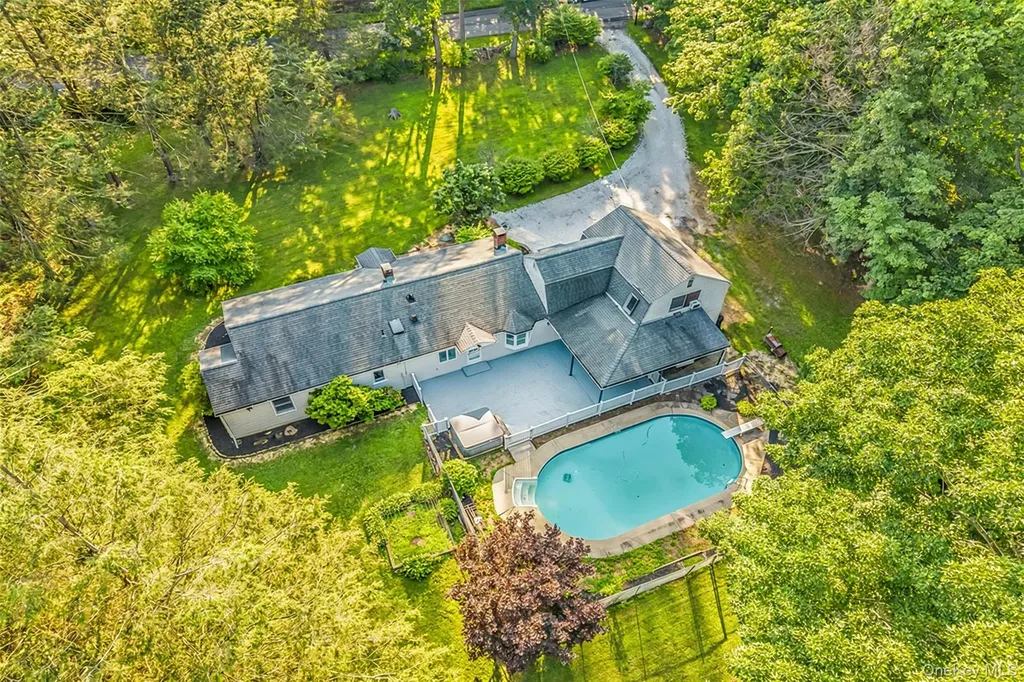 8 West Lane South Salem NY 10590