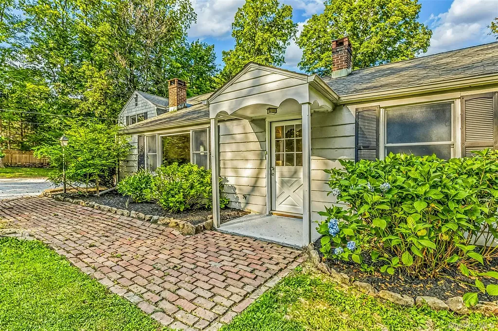 8 West Lane South Salem NY 10590