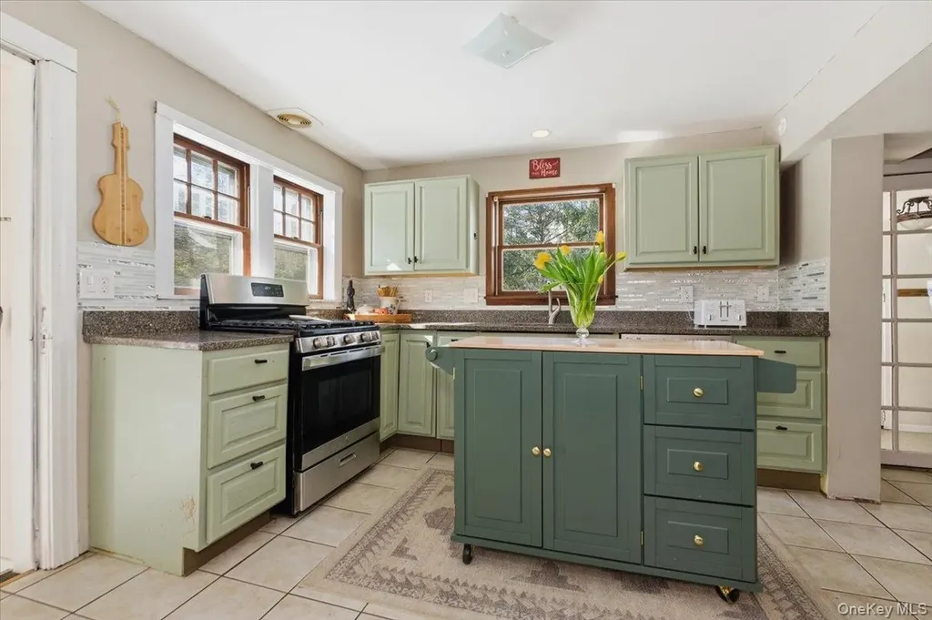 41 Plumbrook Road Katonah NY 10536