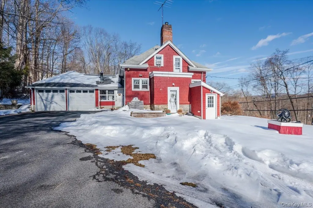 41 Plumbrook Road Katonah NY 10536