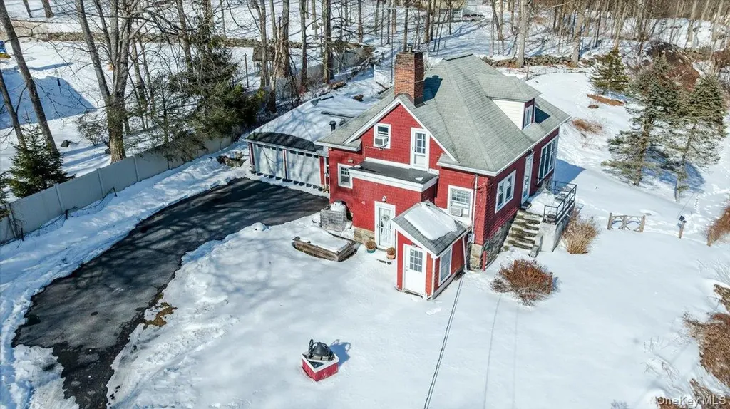41 Plumbrook Road Katonah NY 10536