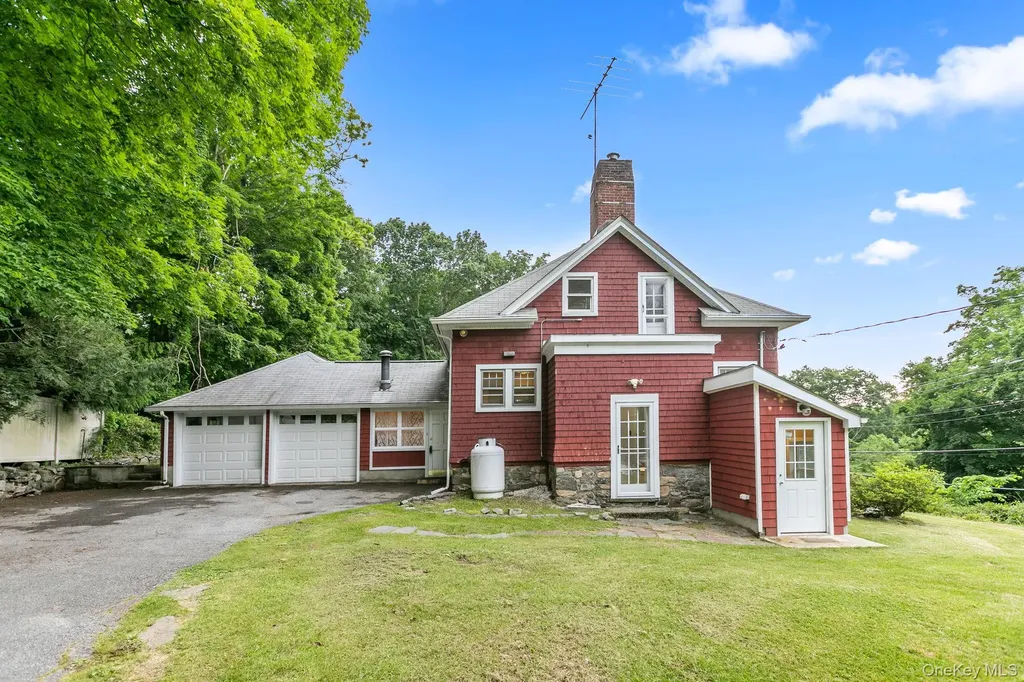 41 Plumbrook Road Katonah NY 10536