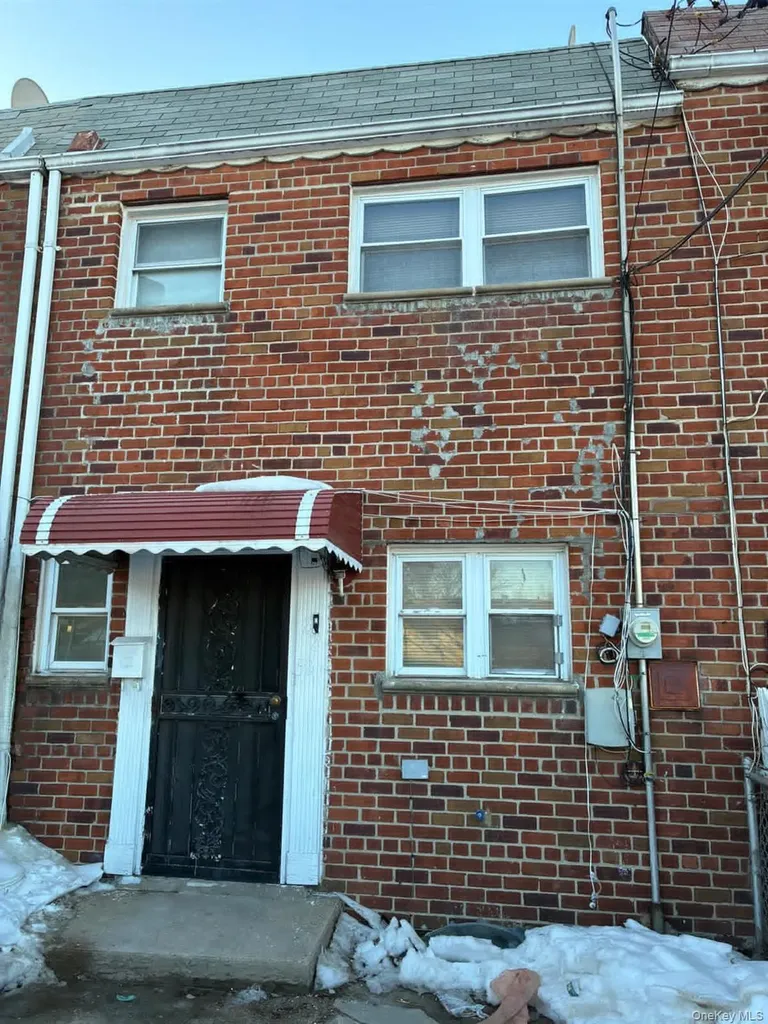 122-52 Springfield Boulevard Springfield Gardens NY 11413