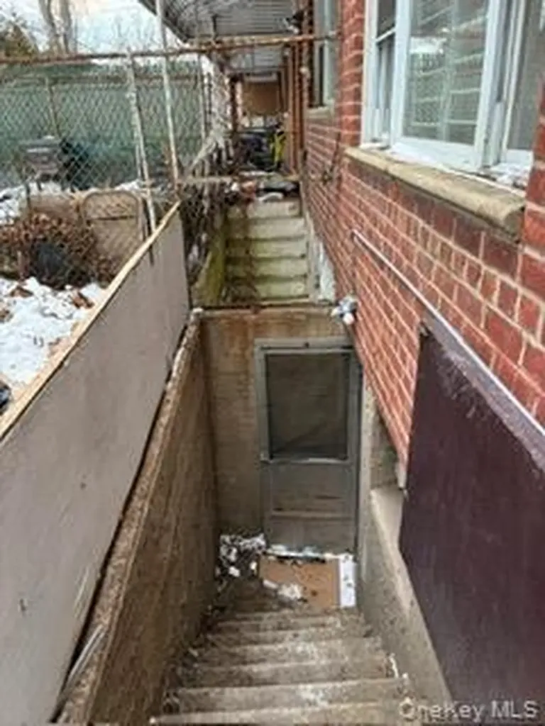 122-52 Springfield Boulevard Springfield Gardens NY 11413