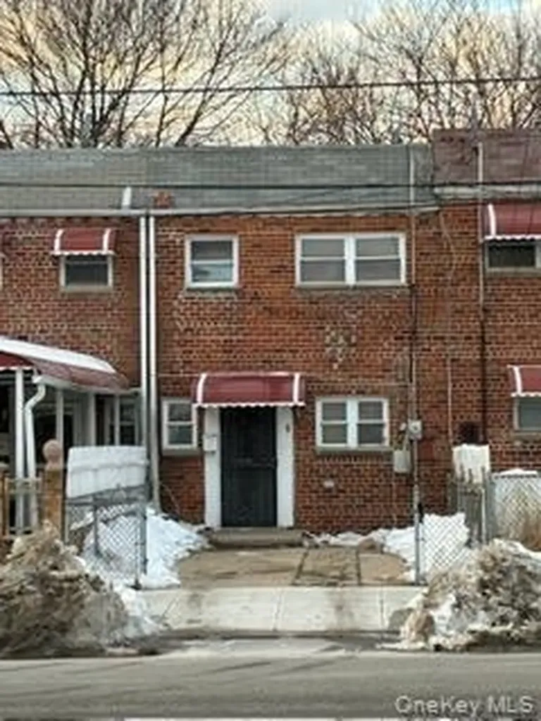 122-52 Springfield Boulevard Springfield Gardens NY 11413