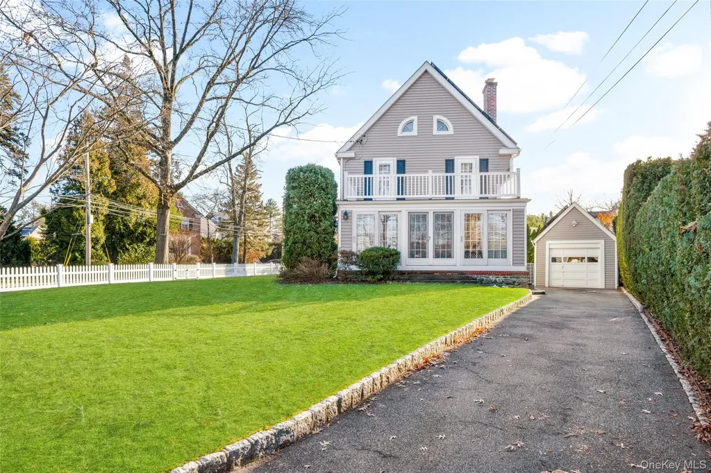 551 Wolfs Lane Pelham NY 10803