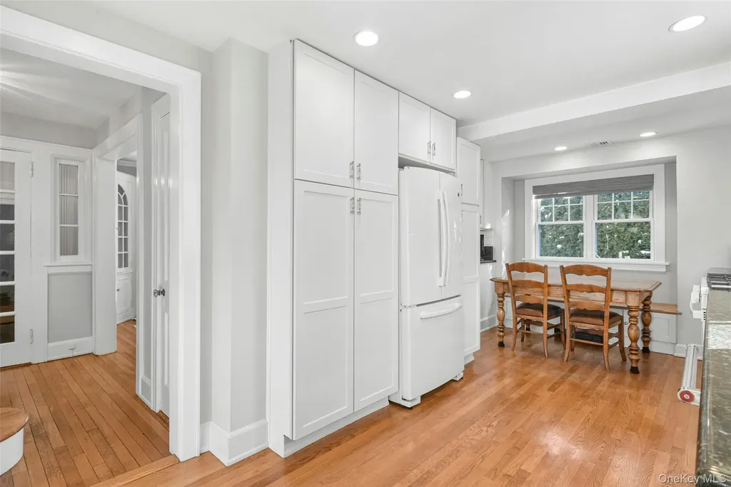 551 Wolfs Lane Pelham NY 10803