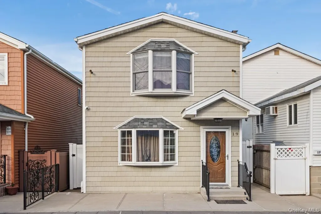 19 W 13th Road Broad Channel NY 11693