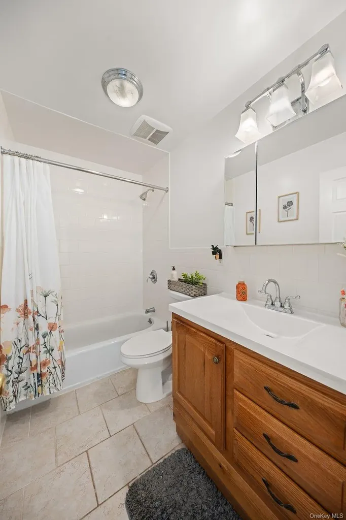 19 W 13th Road Broad Channel NY 11693