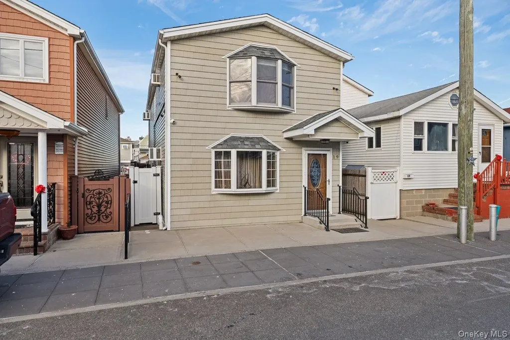 19 W 13th Road Broad Channel NY 11693