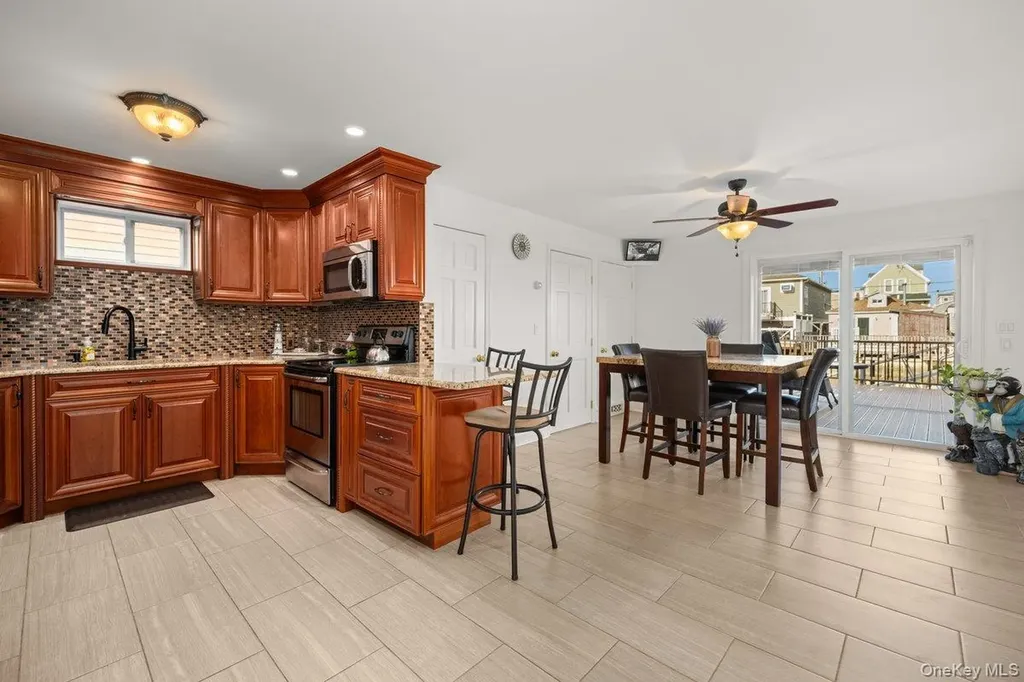 19 W 13th Road Broad Channel NY 11693