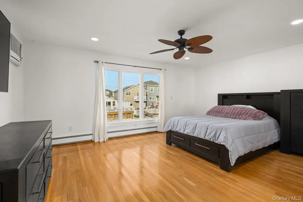 19 W 13th Road Broad Channel NY 11693