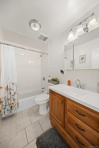 19 W 13th Road Broad Channel NY 11693