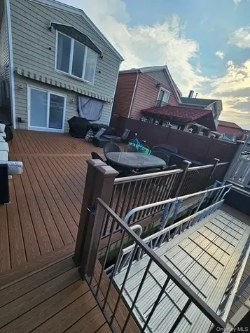 19 W 13th Road Broad Channel NY 11693
